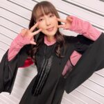 Yoko Hikasa Instagram - ユアマジェスティ マジェスティックライブ！ ありがとうございました！ ドラクリヤさんをイメージした 衣装を用意して頂きました✨ 裏が赤かったり 袖もチャック開閉式で トリッキーな服で ドラクリヤのイメージに ぴったんこカンカン！ メイク　@yuri_hairmake ドラクリヤカラーと ちょっと切れ長ボルドーラインに して遊び心入れてくれました。 楽しい〜❤️ #ユアマジェスティ #マジェスティックライブ #ドラクリヤ KT Zepp横浜