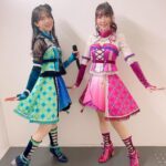 Yoko Hikasa Instagram - ピンクを着ています... すごく好きなネタになっちゃった笑 皆似合うよ〜ってたくさん コメントくれてほんとにありがと！ 2枚目は 私が全部の写真の中で1番好きな写真だよ✨ このスタイルドレスは思い入れがあるので、 最後の全員曲で着られて本当に嬉しかった。 細部も撮ってみたよ〜 結構ベロア多めなので暑いのよ。 #アイカツ #アイカツフレンズ #アイビリーブ #ピンクを着ています #足の紐の左右の長さが違ってるのはご愛嬌 #急いで着替えたんだよ