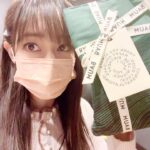 Yoko Hikasa Instagram - 昨年の シンフォギア生配信での クリスマスプレゼント交換会。 当日会えなかった 彩陽クリスのプレゼント、 ようやく受け取りました！ もう立春〜〜〜！（IKK●さん風） ありがとう〜😊 #シンフォギア #クリスマス #クリスマスプレゼント #高垣彩陽 ちゃん #ようこの美容は友人からのプレゼントでできているの