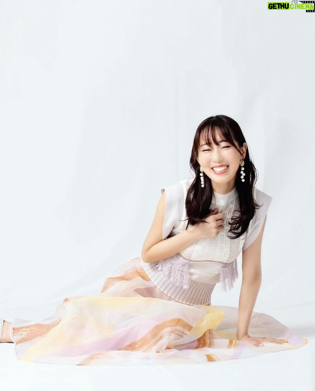 Yoko Hikasa - 7.3K Likes - 大好きで楽しくて頼もしいメンバーと
宣材撮影出来たので
大爆笑してる写真めっちゃあった!
全員ギャグセンスやばし。
でも使えないからね!
ここに載せる!笑
#宣材写真
#ng集
