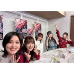Yoko Hikasa Instagram - 🎸 バンドリTVLIVE2023 Afterglowすぺしゃる回 見てくれた！？ 久々5人集合！ アルバムに、 来年のアフロ単独イベント。 ああ〜楽しみだね〜☺️ ガルパ6周年楽しんでいこ〜 えい、えい、 🤫🤫🤫 #バンドリ #ガルパ #アフターグロウ #佐倉綾音 #三澤紗千香 #加藤英美里 #金元寿子 #日笠陽子 #おー
