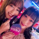 Yoko Hikasa Instagram - ☀️ 超声優祭2023 スナックひだまり、 無事閉店しました〜！ いや〜 すごい押したな笑笑笑 みんなすまん！笑 ボーイの#川島零士 くんは ものすごいオモロイ逸材を 発掘してしまった気持ちです← めちゃくちゃ楽しかったね〜 お喋りして、 カラオケして、 初めましてのメンバーも いろんな事を知れて、 ああ人との出会いって 本当に良いものだなあと。 キセキのようなものだなあ。 貸切営業では、 なつかしの太陽と月を 川島君とデュエットしました〜 人前で初めて歌ったー ゲストお客様の皆さん、 見てくれた皆さん、 そしてお花とお手紙を 送ってくれた#南條愛乃 ちゃん！ 本当にありがとうございました！ #超声優祭2023 #スナックひだまり #川島零士 くん #内田彩 ちゃん #岡咲美保 ちゃん #小笠原仁 くん #速水奨 さん #降幡愛 ちゃん #日笠陽子 #ママ #帰り際に #キャバ嬢に間違えられた #爆笑した