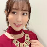 Yoko Hikasa Instagram - 🌸 本日は映画らくだい 魔女フウカと闇の魔女の 舞台挨拶でした！ #井上ほの花 ちゃん #田村睦心 #石見舞菜香 ちゃん #小野賢章 #浜名監督 #日笠陽子 の6人での登壇だったよ〜 メイク:福井さん 衣装:南ちゃん　@m1nam1_515 メガイラさんはこんな役です〜 って、公式の腕輪の写真 送ったら衣装さん笑ってたわ！笑 腕輪はゴールドで、 お洋服もメガイラさんに 似たものを探してくれました😭 ありがとう〜✨ #らくだい魔女 #フウカと闇の魔女 #舞台挨拶 #初の #夜会巻き #ポップコーン #塩バター #バター多め #うまい #差し入れのお菓子 #うまい #新宿バルト9 #tohoシネマズ