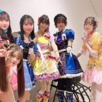 Yoko Hikasa Instagram - ❤️ アイカツ写真ラスト！ フレンズチームが揃うのは ランティス祭以来。 歌唱担当の皆と会うのは アイカツ5周年や スターズ感謝祭の時以来！ それぞれが 素敵なステージを作り上げて バトンを繋いでいく 今回のミュージックフェスタ。 お客さんの声出しも解禁され 皆を含め全員で作り上げたステージ。 2曲目のスタートライン。 袖にいて、この曲を聴いた瞬間 アイカツへの感謝と想いが 涙と共に溢れ出してしまった。 夢は見るものじゃない、叶えるものだよ 輝きたい衝動に素直でいよう スタートライン。 大切なものを繋いで 仲間と共に歌いお芝居する喜びが いつもそこにあった。 アイカツを愛してくれた皆 本当にありがとう！！ もしまた皆と会いたいと思った時は このスタートラインを思い出そう。 きっとまた奇跡を起こそう！ #アイカツ #10周年 #ありがとう #また会おうね #そしてこのタイミングで #ようこぼっちシリーズ 東京ガーデンシアター