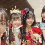 Yoko Hikasa Instagram - ❤️ アイカツ写真ラスト！ フレンズチームが揃うのは ランティス祭以来。 歌唱担当の皆と会うのは アイカツ5周年や スターズ感謝祭の時以来！ それぞれが 素敵なステージを作り上げて バトンを繋いでいく 今回のミュージックフェスタ。 お客さんの声出しも解禁され 皆を含め全員で作り上げたステージ。 2曲目のスタートライン。 袖にいて、この曲を聴いた瞬間 アイカツへの感謝と想いが 涙と共に溢れ出してしまった。 夢は見るものじゃない、叶えるものだよ 輝きたい衝動に素直でいよう スタートライン。 大切なものを繋いで 仲間と共に歌いお芝居する喜びが いつもそこにあった。 アイカツを愛してくれた皆 本当にありがとう！！ もしまた皆と会いたいと思った時は このスタートラインを思い出そう。 きっとまた奇跡を起こそう！ #アイカツ #10周年 #ありがとう #また会おうね #そしてこのタイミングで #ようこぼっちシリーズ 東京ガーデンシアター
