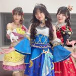 Yoko Hikasa Instagram - ❤️ アイカツミュージックフェスタ 美月・エルザ・ひびき Take Me Higher 三人写真です〜✨ リス子さん、りささんとは コロナ前の中止になったライブのあとに 3人でご飯を食べに行って いつか3人で踊ろうと話してたんですよね〜✨ スケジュールの関係で3人で合わせての練習が中々出来ない中で、 撮って頂いた映像を穴があくまで見たり 一度きりのゲネで時間の限り合わせたり。 数少ない中でも全員がストイックに 全力でのぶつかり合いを感じました。 振り付けの先生には タイミングが合うとかじゃなくて 各々で踊っても個が強くて成立していて そしてそれがまた良いと言われ、 なるほどこの3人ぽいと妙に納得しました笑 本当に楽しかった！！ また3人で踊り歌う日がきたら良いなあ😭✨ そしてりささんとは、 エルザ（声/歌）を分かち合った仲でもあります！ ありがとう！ジャパン！！ でんぱポーズも❣️ #アイカツ #アイカツスターズ #アイカツフレンズ #アイカツオンパレード #トライスター #美月 #エルザ #ひびき #リス子 さん #りさ さん 東京ガーデンシアター