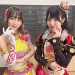 Yoko Hikasa Instagram - ❤️ アイカツミュージックフェスタ 美月・エルザ・ひびき Take Me Higher 三人写真です〜✨ リス子さん、りささんとは コロナ前の中止になったライブのあとに 3人でご飯を食べに行って いつか3人で踊ろうと話してたんですよね〜✨ スケジュールの関係で3人で合わせての練習が中々出来ない中で、 撮って頂いた映像を穴があくまで見たり 一度きりのゲネで時間の限り合わせたり。 数少ない中でも全員がストイックに 全力でのぶつかり合いを感じました。 振り付けの先生には タイミングが合うとかじゃなくて 各々で踊っても個が強くて成立していて そしてそれがまた良いと言われ、 なるほどこの3人ぽいと妙に納得しました笑 本当に楽しかった！！ また3人で踊り歌う日がきたら良いなあ😭✨ そしてりささんとは、 エルザ（声/歌）を分かち合った仲でもあります！ ありがとう！ジャパン！！ でんぱポーズも❣️ #アイカツ #アイカツスターズ #アイカツフレンズ #アイカツオンパレード #トライスター #美月 #エルザ #ひびき #リス子 さん #りさ さん 東京ガーデンシアター