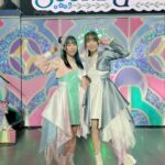 Yoko Hikasa Instagram - 🐶 1/11はライラプスの誕生日！ ワンワンワンの日だそうです笑 ライラプスのお誕生日や 林檎や梨等の好物の設定もしてもらって... さらに松月さんからその好物のりんごの どら焼きを頂いちゃいました❤️ ヨハネどらとセット❤️ めっちゃ嬉しい〜☺️有難うございます！ よかったね、ライラプス✨ ライブの時のお写真も その後載せられてなかったので掲載っ ヨハネ愛香の衣装の形と対にになってたり、 色とか尻尾のピンクの部分を表現してくれたり 衣装さんの愛とこだわりも本当に嬉しかった。 愛香の衣装もday3だけ違うのは さすがに私も気づかなかった！ ヨハネという作品ならではの 映像と共に描く歌と世界観、 私が出てくる時の演出など、 本当にファンの皆さんが どうしたら喜んでくれるかを ギリギリまで真剣に考えてくれる ライブスタッフチーム。 愛に溢れたプロフェッショナルであり、 本当に素敵な方々に囲まれて ヨハネと皆と歌うことができて 私は幸せでした。 ライラプスを含む10人の楽曲、 BLOOM OF COLORSは DVD Blu-ray7巻に収録されます。 心の音の物語、是非見て、聴いて下さい。 #ラブライブ #幻日のヨハネ #ヨハネ #ライラプス 武蔵の森総合スポーツプラザ