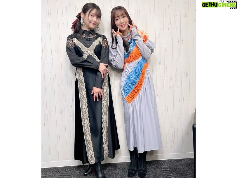 Yoko Hikasa Instagram - 🌼 SHAMANKING FLOWERS 放送直前特番でした! すみぺと〜。 @uesaka_sumire 見てくれた皆ありがとう! ゆるーりとマンキンを振り返り、 フラワーズのお話もしたり。 あと新年だから占いコーナーあったり笑 占い!? マンキン関係でこういうコーナー 今までなかったからめちゃ新鮮。 楽しかったな〜❤️ またすみぺとゆっくり 番組やったりしたいな! 是非FLOWERSアニメ本編も よろしくお願いします!! #shamanking #flowers #上坂すみれ #日笠陽子