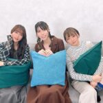 Yoko Hikasa Instagram - 🍫 机のアイスが溶けるほど 2回目の配信終わりました〜！ 観てくれたみんな、 会員パートも観てくれた皆、 ありがとうね〜！！！ 今日のゲストは森永千才！ @morinagachitose 久しぶりの再会なので めちゃくちゃ嬉しいな〜❤️ しーたむ @shiori_izawa0201 の ホットサンドへの熱も めちゃくちゃ面白かったし笑 ほんとに今日はアイスが溶けるの 一瞬！て感じでしたね✨ あいとけは年内はラストということで また来年も宜しくお願いします！ 良いお年を〜✨ #机のアイスが溶けるほど #井澤詩織 #森永千才 #日笠陽子 #あいとけ #ファニーボイス #ホットサンド