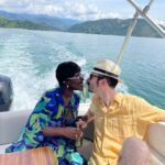 Yolanda Tati Instagram - I’m sorry, but this look deserves a post 😮‍💨✨🌴💙🥂 Found the perfect full set combo for a bubbly boat weekend in Brazil. Your rich aunt directly from the tropics 🫶🏾 Madly in love @rendollofficial 💌 GOSTARAM??? Ilha dos Cocos