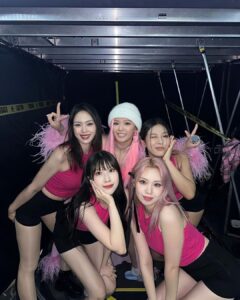 Yoo Jeong-yeon Instagram - 주스걸들~~~~ (옥에티있음)