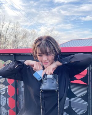 Yoo Jeong-yeon Instagram - #광고
@maisonmargiela @samsungmobile