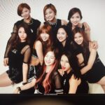 Yoo Jeong-yeon Instagram - 7주년축하해!!! 사소한거에 웃고 울어주는 너네를 만나서 참 행복한 20대를 보낸것같아 짧고도 긴 7년이였지만 우리진짜 우여곡절도 많았고 그래서 추억도 많고ㅋㅋ못 올리는 사진 동영상 참 많다ㅋㅋ 앞으로도 행복하쟈 트와이스포에버 사랑해❤