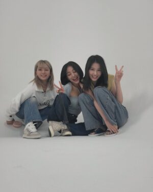 Yoo Jeong-yeon Instagram - 🤸🏻🤸🏻‍♂️🤸🏻‍♀️