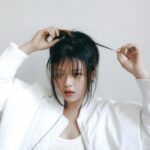 Yoo Jeong-yeon Instagram - BAZAAR 3월호에서 만나욤 에디터 @ goynzn 포토 @songgge 스타일리스트 @kukseonnh HAIR&MAKE-UP 박정환 @jeooonghwan