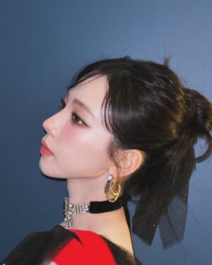 Karina Instagram - 절대 눈 안마주치기👀