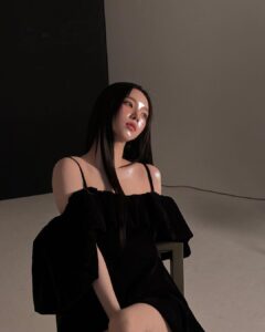 Yoo Ji-min Instagram - CHIC🖤