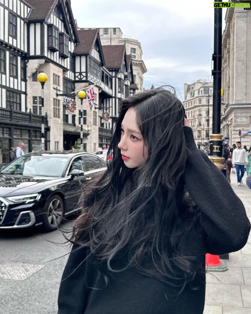 Yoo Ji-min Instagram - 런던여행기