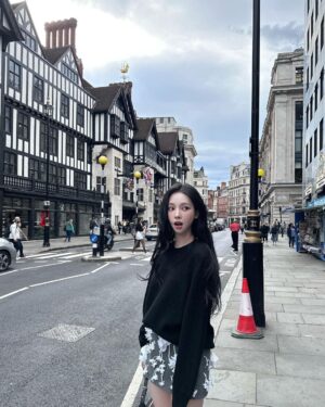 Karina Instagram - 런던여행기
