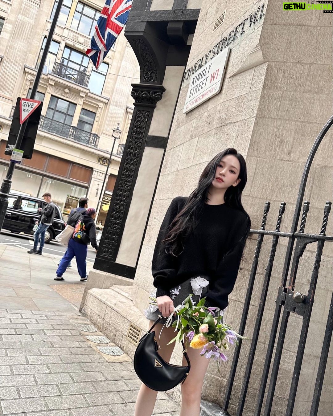 Yoo Ji-min Instagram - 🖤🖤 @prada #PradaArque #PradaFW23 #ad