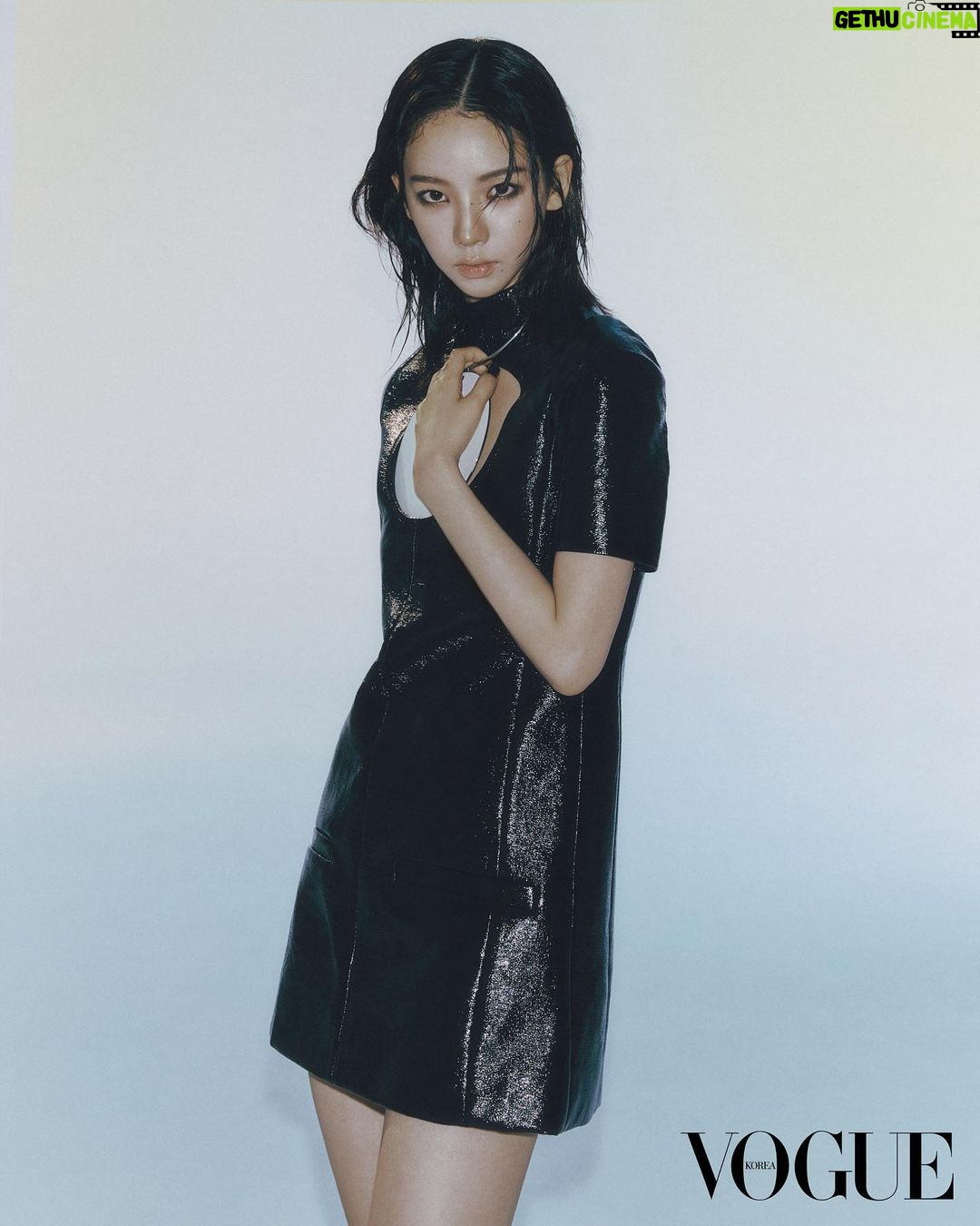 Yoo Ji-min Instagram - Hi Vogue #courregessoundbox #꾸레쥬사운드 #꾸레쥬레이블 #voguekorea