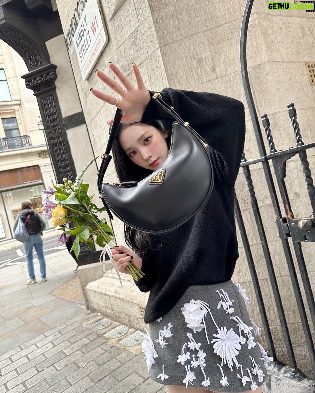 Yoo Ji-min Instagram - 🖤🖤 @prada #PradaArque #PradaFW23 #ad