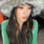 Yoon Bo-ra Instagram - 💜🪩🩷💚🧡🪩💜