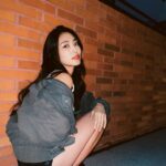 Yoon Bo-ra Instagram – How are you doing? 🙂🙃