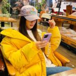 Yoon Bo-ra Instagram - 🐥💜💛