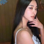 Yoon Bo-ra Instagram - 🖤💜🖤
