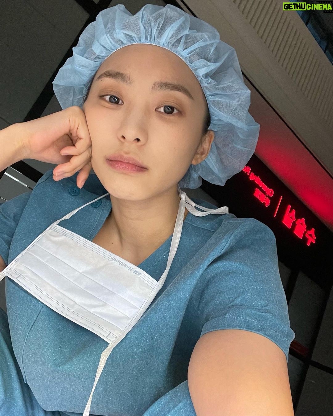 Yoon Bo-ra Instagram - 주영미 간호사입니다👓 Call me nurse joo 👓