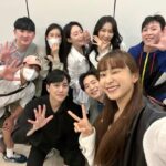 Yoon Bo-ra Instagram - 💜Only 5기💜 우리 동기들 3명이나 나오는 뮤지컬 '사랑의 불시착' 🪂 덕분에 동기모임됨 여러분~ 불시착 보러가세여 . #뮤지컬사랑의불시착 #김려원 #조현우 #김지원 화이팅👍🏻
