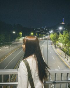Yoon Bo-ra Instagram - 어느새 긴머리가 되었네 다시 💇🏻‍♀️??