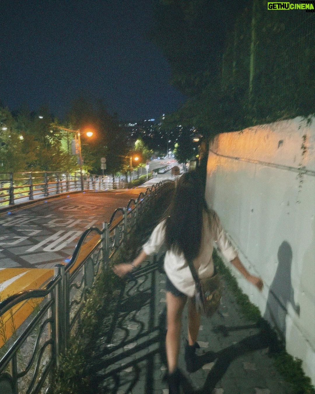 Yoon Bo-ra Instagram - 어느새 긴머리가 되었네 다시 💇🏻♀️??