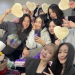 Yoon Bo-ra Instagram - 어제의 마지막 방송 너무 많은 생각들과 감정들이 들어서 말로 정리하기가 어렵네요 씨스타19 보라 효린을 기다려주시고 응원해주시고 사랑해주셔서 너무 너무 감사한 마음이 넘쳐요. 정말 감사합니다 무대위의 보라가 행복해보인다는 말을 들었을때 정말 그 순간만큼은 내가 정말 즐기고있고 행복하구나 행복했구나 느꼈어요 모두 여러분들과 우리 빛나는 스탭분들 덕분이에요✨ 이 순간만큼 저를 빛나는 사람으로 만들어 주셔서 감사합니다 고마워요 star1🫶🏼 사랑합니다