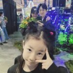 Yoon Ji-min Instagram - 전시회나들이 이제 우리보다 더 잘 즐기는 하이💕 . . 요즘 최애모자♡ 감사해요 @doucan_1 #스타크래프트더히든 #팀보타 #팀보타전시회 #용산데이트