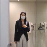 Yoon Ji-min Instagram - 남자턱시도 피팅하다 사랑에 빠졌어요 남편한테 사랑에 빠져야하는데ㅋㅋㅋ . . #tvn #우리들의차차차 #쌈바부부 #권해성 #윤지민 그리고 #로드앤테일러 #장부자대표님 #🙏