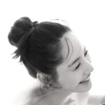 Yoon Ji-min Instagram - 찐웃음🤣 . . 촬영하다말고 제가 왜 이렇게 웃었을까요 ㅋㅋㅋ 𝙈𝙖𝙠𝙚𝙪𝙥 우현증 대표 원장 @woo_merci_captain 𝙃𝙖𝙞𝙧 인혜 원장 @inhye_j14 𝙒𝙚𝙙𝙙𝙞𝙣𝙜 𝙙𝙞𝙧𝙚𝙘𝙩𝙤𝙧 장부자 대표 @boojachang 𝐃𝐀𝐃𝐀 𝐬𝐭𝐮𝐝𝐢𝐨 #이정훈작가 @junghoon_2 ⠀ ▪️Studio #다다스튜디오 @dada.studio.roseselavy #다다아트포토 @dada.studio.artphoto #다다스튜디오역삼 #다다역삼 ▪️Dress #아틀리에쿠 @atelierku_official ⠀ ▪️Suit #로드앤테일러 @lordandtailor_official ▪️Hair&Make up #우현증메르시 @mercibeautyhouse ▪️Flower #닉스플로스 @nixflos_official⠀ ▪️Juwellery #파인주얼리 #하이주얼리 #웨딩티아라 #알리앙스잼 @all