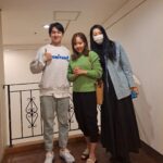 Yoon Ji-min Instagram - 오랬만에 연극 데이트갔다가 눈물 펑펑😭 책으로도 읽고 영화로도 봤는데 이렇게 짜임새있게 감동주기있기없기 공감되고 위로받고 힐링되고.. 유진아 고마워~~~~💚 연희두 반가웠어~~~💚 . . #연극 #82년생김지영 #천상배우 #소유진 #천사강림 #이연희 #나무늘보 #권해성 #얼핏보면이대은 #윤지민 #ㅋㅋㅋ