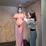 Yoon Ji-min Instagram - 👰‍♀️🤵‍♂️ 십년전 우리의 결혼식을 진행해주셨던 사랑하는 부자언니가.. 또 메이크업을 해주셨던 20년지기 현증언니가.. 오랜만에 드레스를 입는다고 한걸음에 달려와주셨어요 이렇게 사랑받아도 되나 감사한 시간들을 모아봅니다🙏 . . #우리들의차차차 #장부자대표님 #우현증원장님 #로드앤테일러 #아뜰리에쿠 #감사합니다