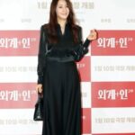 Yoon Ji-min Instagram - 영화 외계인2 시사회다녀왔어요 너무 재미있고 몰입도가 정말 ~~~~ 시간가는줄 몰랐어여 1부보다 훨씬 통쾌하고 잼있어요 중간중간 손에 땀을쥐게하는 밀당! 지구를 지키자~~~ 대한민국영화화이팅이요! . . #영화 #외계인2부 #외계인 #류준열 #김태리 #김우빈 #염정아 #조우진 #이하늬 #진선규 #김의성 #윤경호 #신정근 #이시훈 그리고 #썬더 #감사합니다