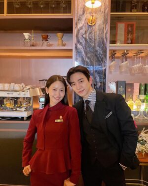 Yoona Instagram - 🙇🏻‍♀️🙇🏻‍♀️🙋🏻‍♀️
#천사랑 😇🫶🏻
#킹더랜드없는첫주말
#비하인드컷
