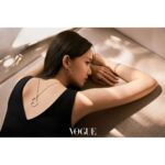 Yoona Instagram - ✨✨✨ @qeelinjewellery @voguekorea