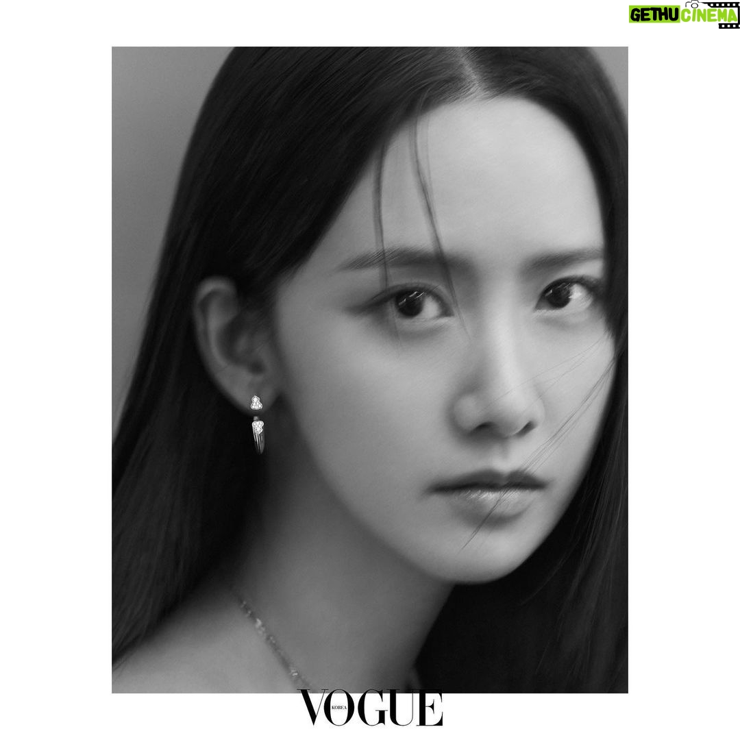 Yoona Instagram - ✨✨✨ @qeelinjewellery @voguekorea