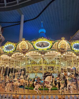 Yoona Instagram - 🎠
#이번주가막방이라니 
#킹더랜드