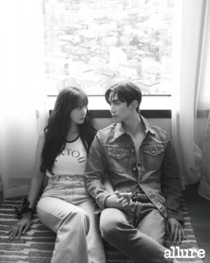 Yoona Instagram - allure 7월호 📚
#킹더랜드