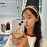 Yoona Instagram – 나두 머리띠🌼🌼🌼🌼
#5월