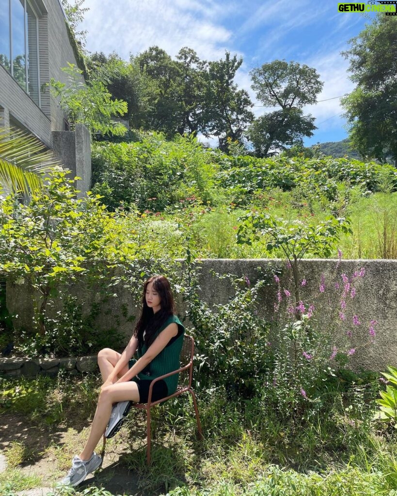 Yoona Instagram - 봄이 왔나봄🪴