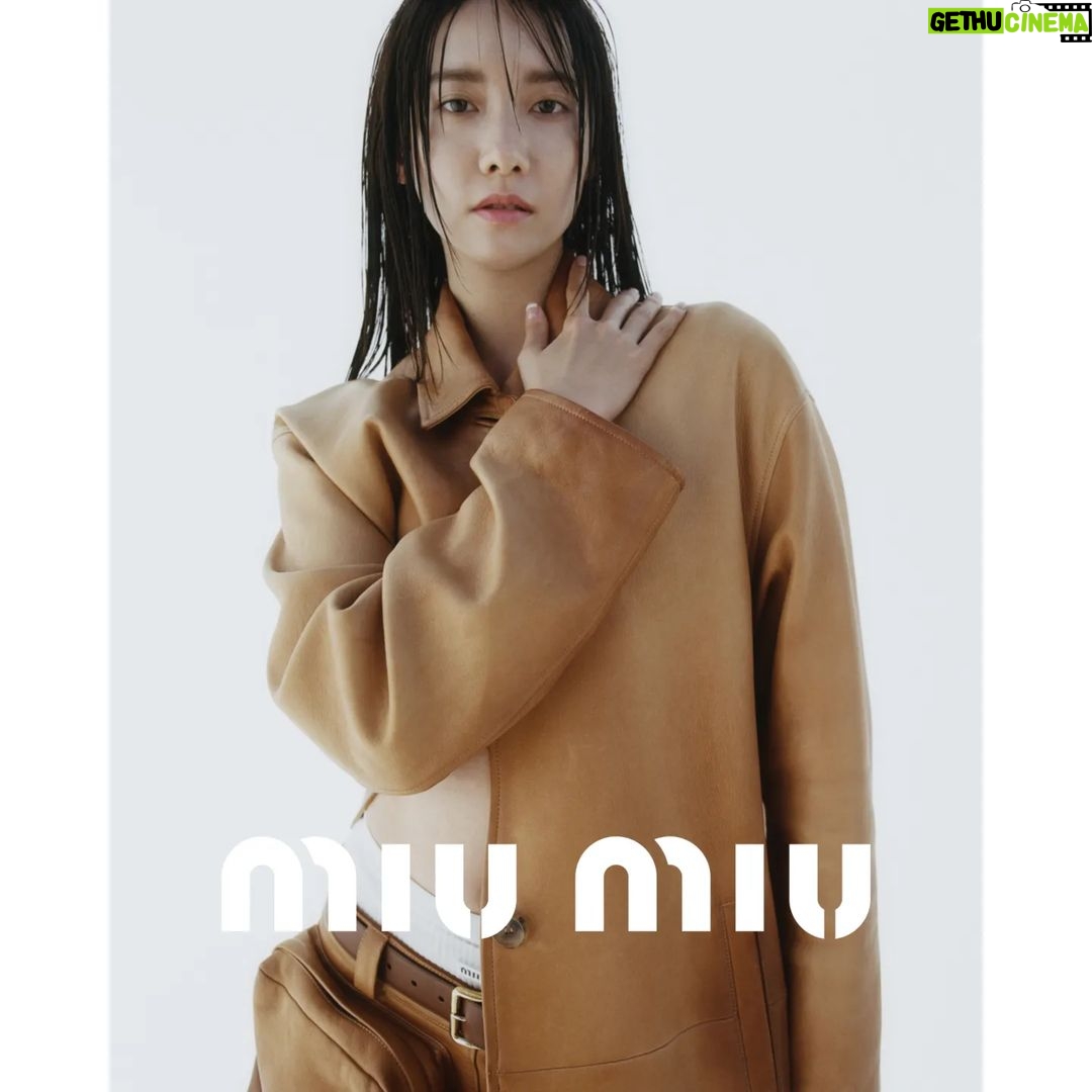 Yoona Instagram - 🤎 MIU MIU SPRING/SUMMER 2023 ADV CAMPAIGN @MiuMiu Photography: @ZoeGhertner Styling: @LottaVolkova #MiuMiu #MiuMiuSS23